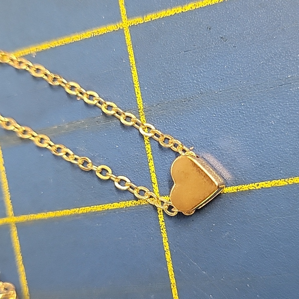 Gold Tone Heart Necklace 16 2 Ext 10$